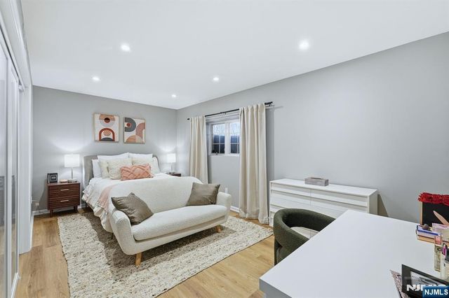 204 Bearwoods Road, Park Ridge, NJ 07656