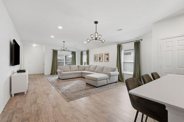 130 Courageous Side Way, Magnolia, TX 77354