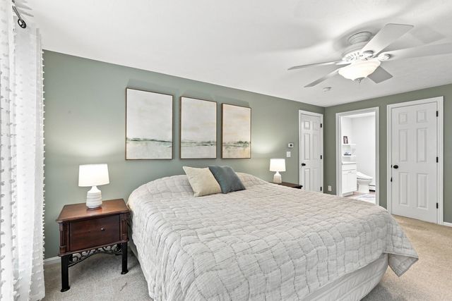 16 Lantern Lane, Londonderry, NH 03053