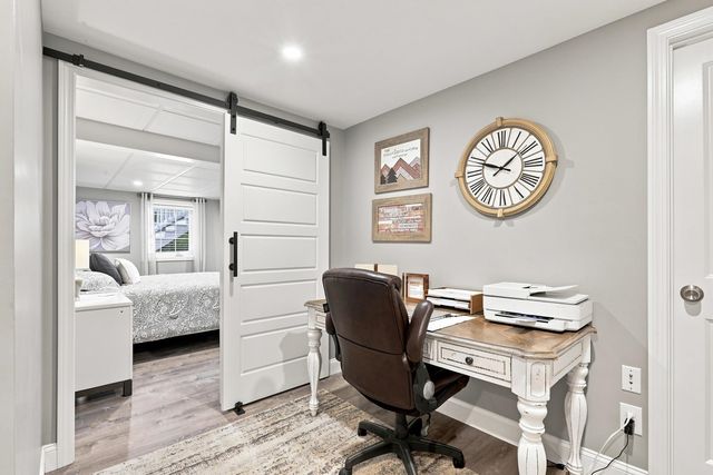 16 Lantern Lane, Londonderry, NH 03053