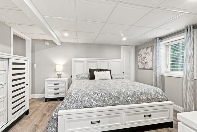 16 Lantern Lane, Londonderry, NH 03053