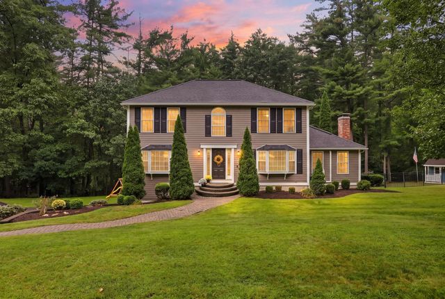 16 Lantern Lane, Londonderry, NH 03053