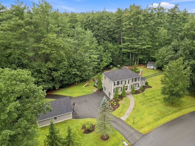 16 Lantern Lane, Londonderry, NH 03053