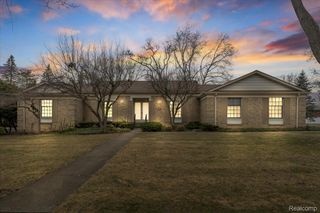 19010 Lacrosse Avenue, Lathrup Village, MI 48076