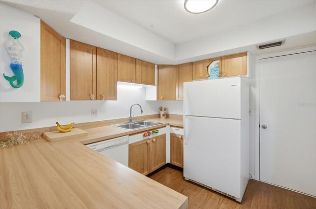 6108 PENNY LANE 27, Bradenton, FL 34207