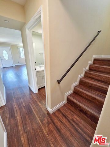 1719 W 39th Pl, Los Angeles, CA 90062