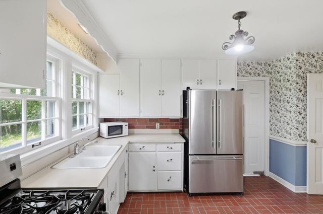 4308 Glencrest Road, Golden Valley, MN 55416