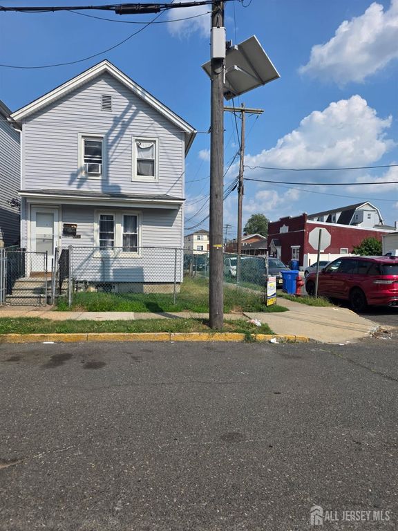 376 Stanford Street, Perth Amboy, NJ 08861