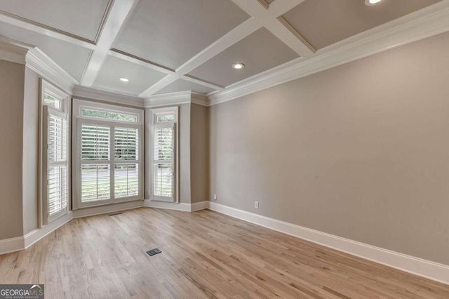6032 Thunder Woods Trail, Sugar Hill, GA 30518