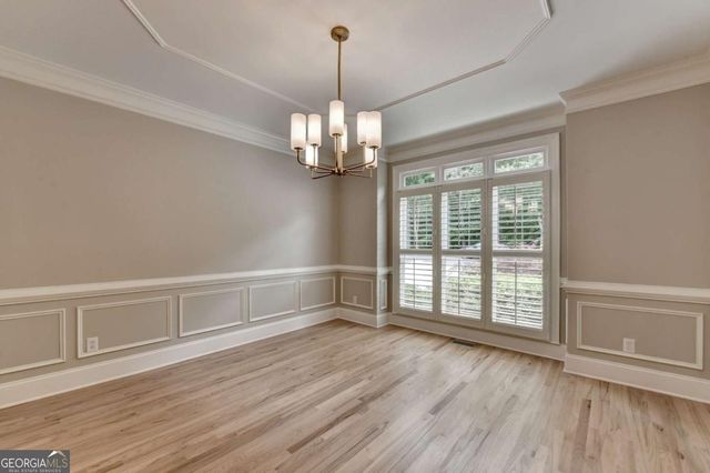 6032 Thunder Woods Trail, Sugar Hill, GA 30518