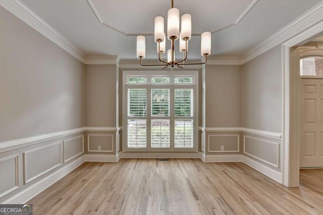 6032 Thunder Woods Trail, Sugar Hill, GA 30518
