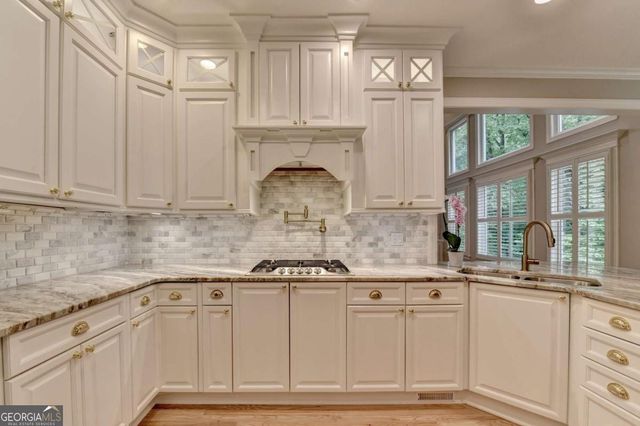 6032 Thunder Woods Trail, Sugar Hill, GA 30518
