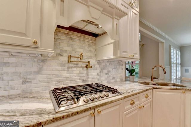 6032 Thunder Woods Trail, Sugar Hill, GA 30518