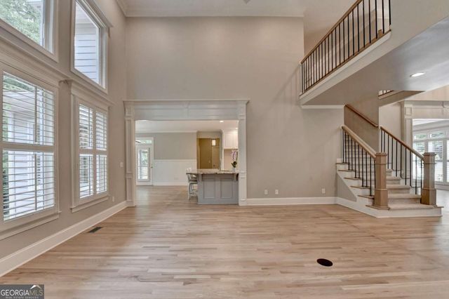 6032 Thunder Woods Trail, Sugar Hill, GA 30518