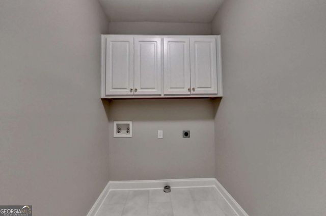 6032 Thunder Woods Trail, Sugar Hill, GA 30518
