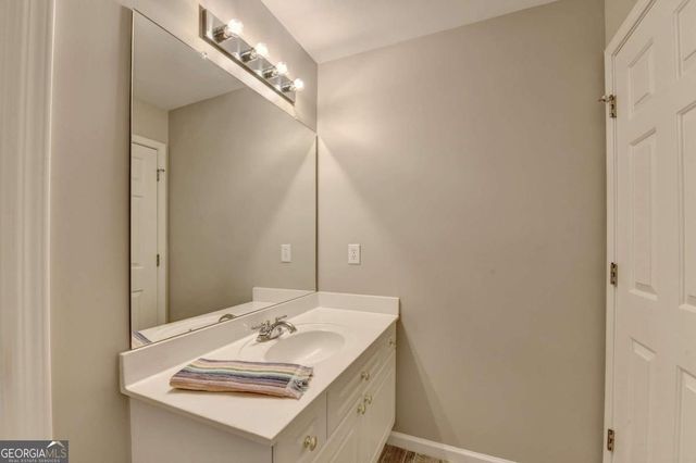 6032 Thunder Woods Trail, Sugar Hill, GA 30518