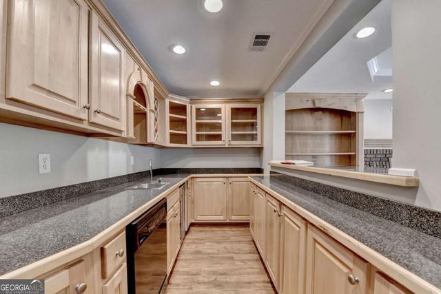 6032 Thunder Woods Trail, Sugar Hill, GA 30518