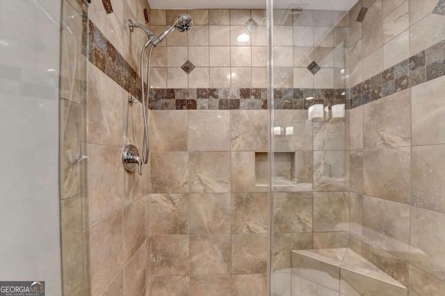 6032 Thunder Woods Trail, Sugar Hill, GA 30518