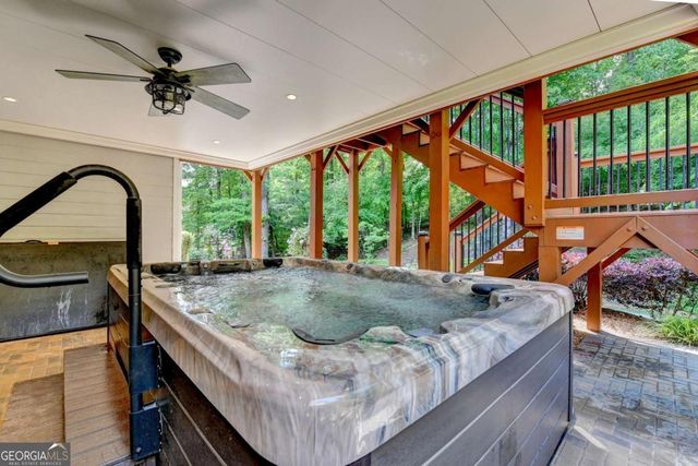 6032 Thunder Woods Trail, Sugar Hill, GA 30518