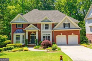 6032 Thunder Woods Trail, Sugar Hill, GA 30518