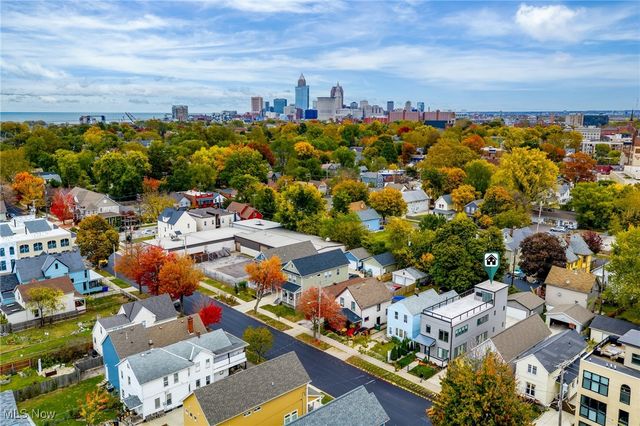 1961 W 47th Street, Cleveland, OH 44102