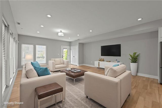 1961 W 47th Street, Cleveland, OH 44102