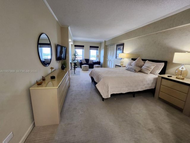 2301 COLLINS AV 1026, Miami Beach, FL 33139