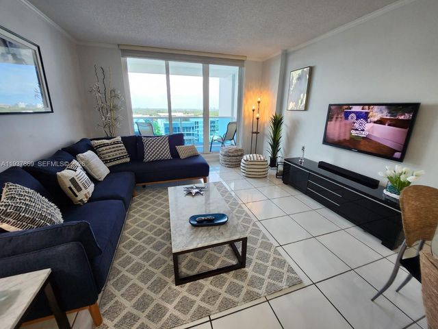 2301 COLLINS AV 1026, Miami Beach, FL 33139