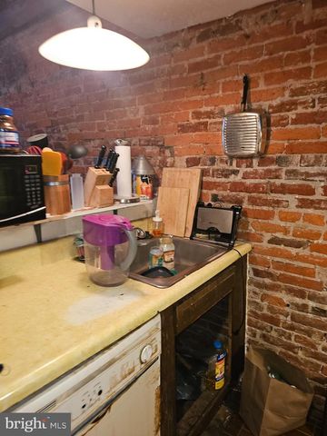 622 S 3RD ST, Philadelphia, PA 19147
