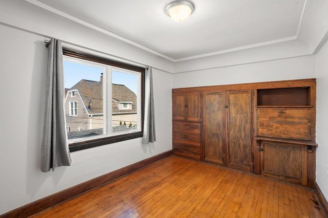 3265 S Swain COURT, Milwaukee, WI 53207