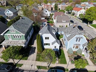 3265 S Swain COURT, Milwaukee, WI 53207