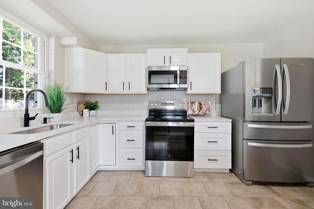 6802 FRIENDSHIP CT, Clinton, MD 20735