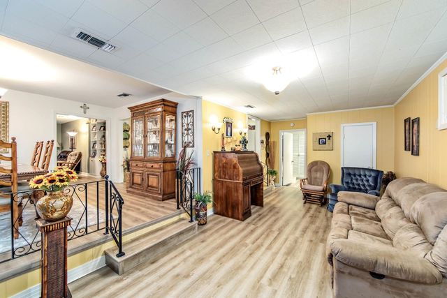 401 Maple Ave, Houma, LA 70364