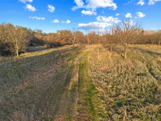 9911 Zion Hill Road, Poolville, TX 76487