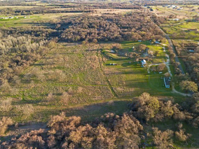 9911 Zion Hill Road, Poolville, TX 76487