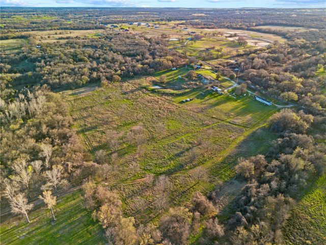 9911 Zion Hill Road, Poolville, TX 76487