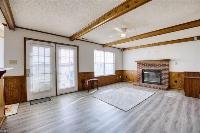 1912 Tiger Eye CT, Virginia Beach, VA 23456