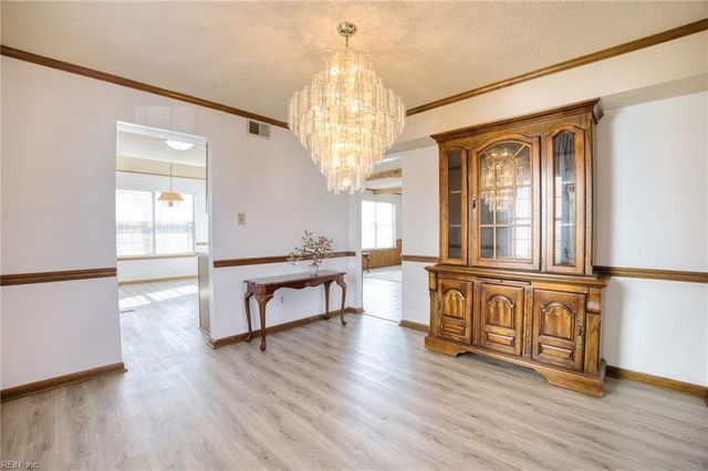 1912 Tiger Eye CT, Virginia Beach, VA 23456