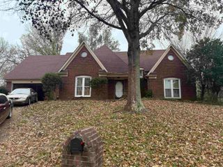 2647 CROSS VINE DR S, Memphis, TN 38016