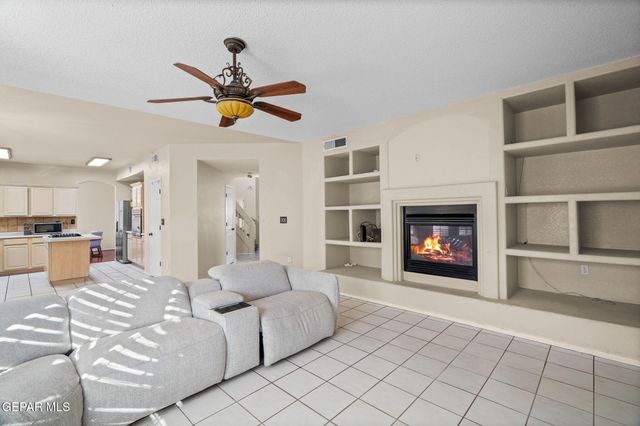 2013 SHADOW RIDGE Drive, El Paso, TX 79938