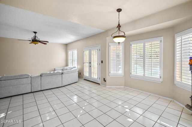 2013 SHADOW RIDGE Drive, El Paso, TX 79938