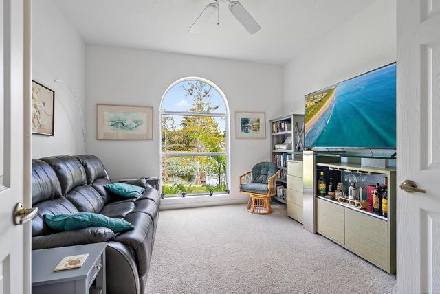 6784 SE Twin Oaks Circle, Stuart, FL 34997