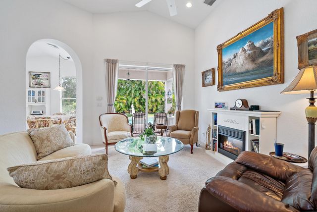 6784 SE Twin Oaks Circle, Stuart, FL 34997