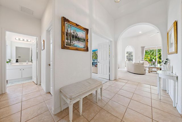 6784 SE Twin Oaks Circle, Stuart, FL 34997