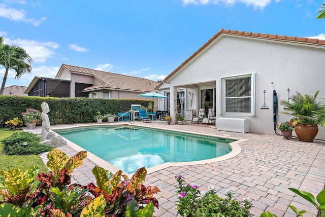 6784 SE Twin Oaks Circle, Stuart, FL 34997