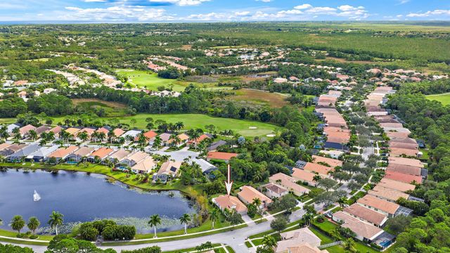 6784 SE Twin Oaks Circle, Stuart, FL 34997