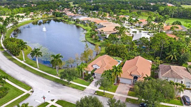 6784 SE Twin Oaks Circle, Stuart, FL 34997