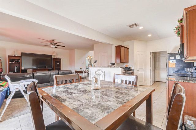9411 Opal Gates Drive, Rosharon, TX 77583