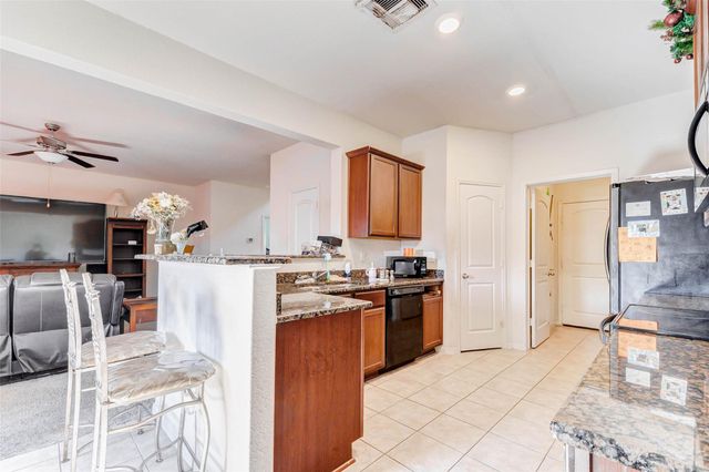 9411 Opal Gates Drive, Rosharon, TX 77583