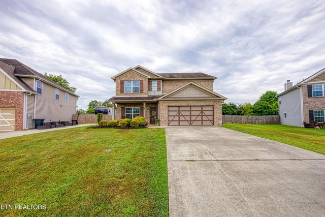 `957 W Glenview Drive, Lenoir City, TN 37771